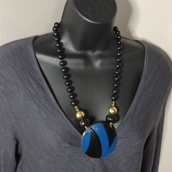 Black Plastic Bead Necklace With Large Metal Blue Pendant 25 Inches Long - Picture 12 of 12